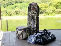 민물낚시가방 이스케이프 시크백 밀리터리 레드