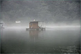 물안개속에서의 낚시