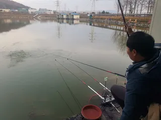 11  월  16   일  경기도 안성 거청낚시터 붕어조황