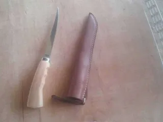 월척 최초로 회칼 한자루를 올립니다 ^^