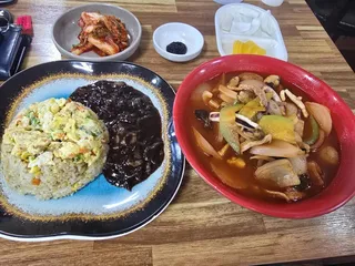 요즘 같은 폭염 속에서 이렇게만 낚시하면 얼마나 좋을까요.^^:;