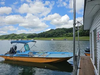 내림수위속에 충주호 제일4짜대물붕어 