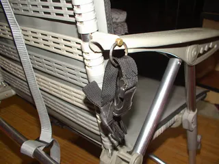 간단한 팁 하나 더! (의자 수납)