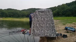 밑에 받침틀에 이어서 자작좌대