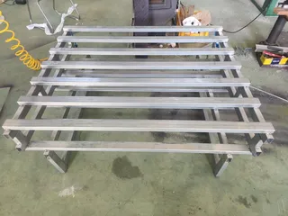 짐정리가 더 깔끔하게됐네요