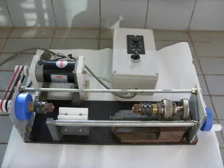 찌가공기와 담금칠 기계