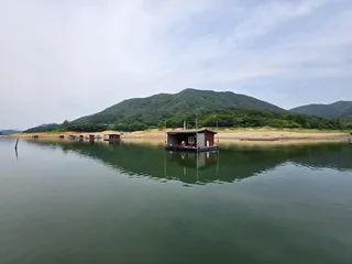 솔낚시터 사짜 허릿급 월척 조황입니다.