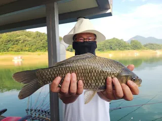 돌감낚시터 4짜 및 조황입니다.