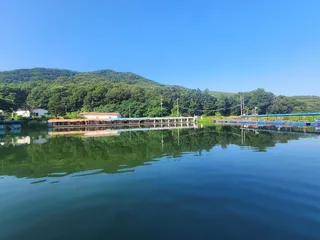 유리 같은 수면 위, 쉼을 낚다 – 성주리낚시터 조행기