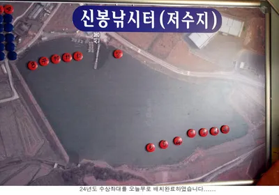 신봉지 좌대옴기고 물낚시 시작....