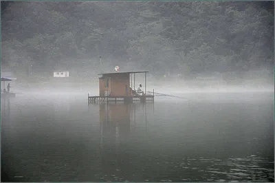 물안개속에서의 낚시