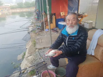 만수위의  거청낚시터  붕어조황  5월  13일