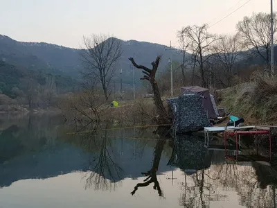 깊은계곡속에자리잡은장계지에서