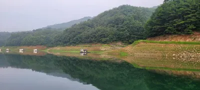 청풍실리곡낚시터  41.5cm외 허리급입니다.