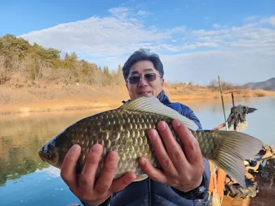 돌감낚시터 4짜 및 붕어조황입니다.