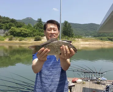 솔낚시터 4짜 조황소식입니다.