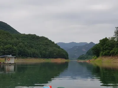 실리곡낚시터 4짜 두수.허리급 조황입니다.