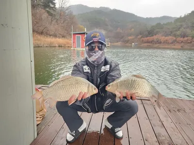 돌감낚시터 붕어조황입니다.