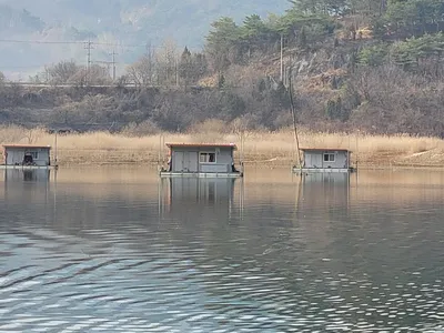 청풍 실리곡낚시터입니다.