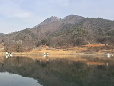 청풍 한버들 낚시터입니다