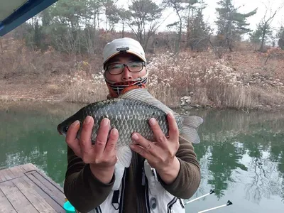 돌감..제일 월척 조황..