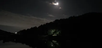 밝은 달이 이제 넘어간다 그러면 님이 혹 오실런지